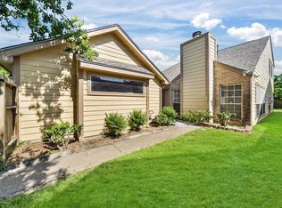 11874 Plumpoint Dr, Houston, TX 77099