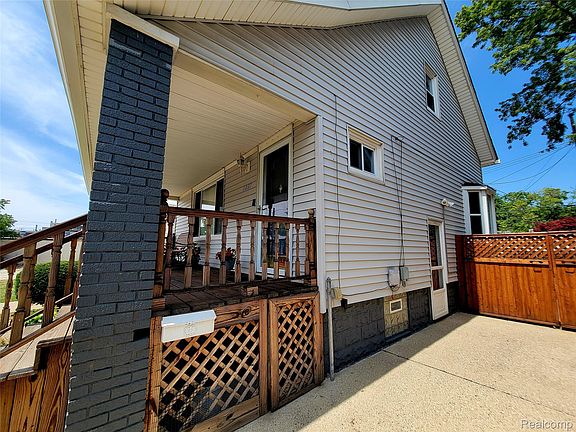 5th image of 11227 Rivard Ave