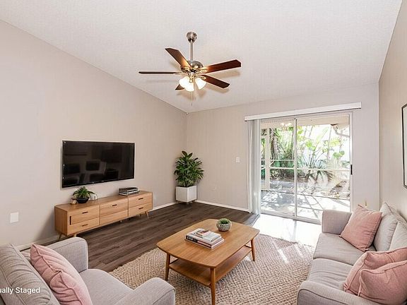 4th image of 2444 Briar Oak Cir