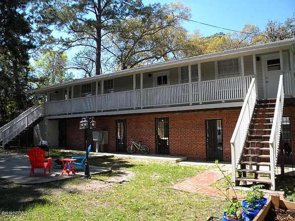 4th image of 2957 Park St APT 3