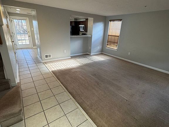 2nd image of 962 Gainsborough Ct