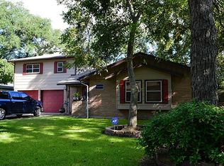 117 Sage St, Lake Jackson, TX 77566