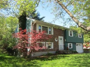 69 Holly Ln, Holliston, MA 01746