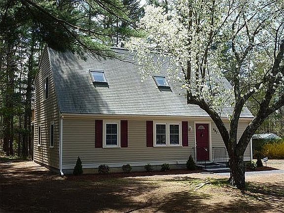 2nd image of 687 Plymouth St