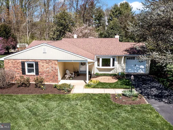3803 Sharon Dr, Garnet Valley, PA 19060