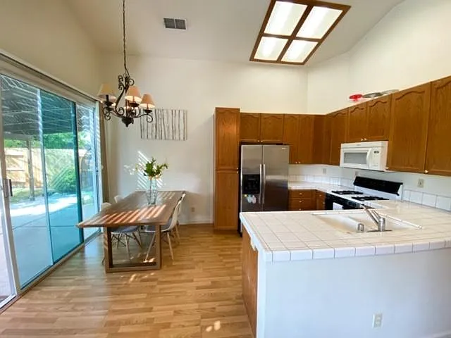 1157 Knopfler Cir — Photo 2