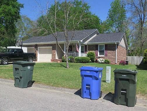 2nd image of 240 Fair Oaks Dr