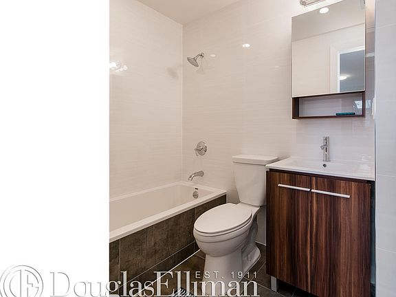 5th image of 620 Lafayette Ave APT 3