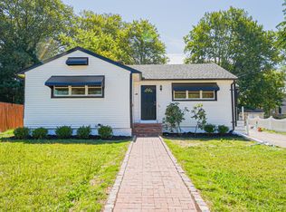 25 Oakleaf Dr, Waterbury, CT 06708