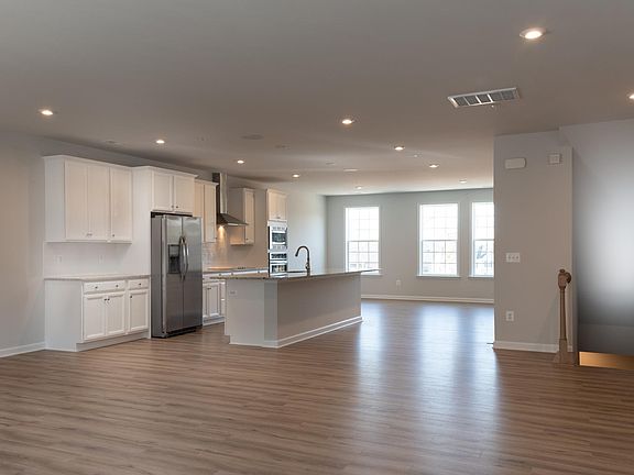 Living Area & Kitchen w/ Built in Ceiling Speakers