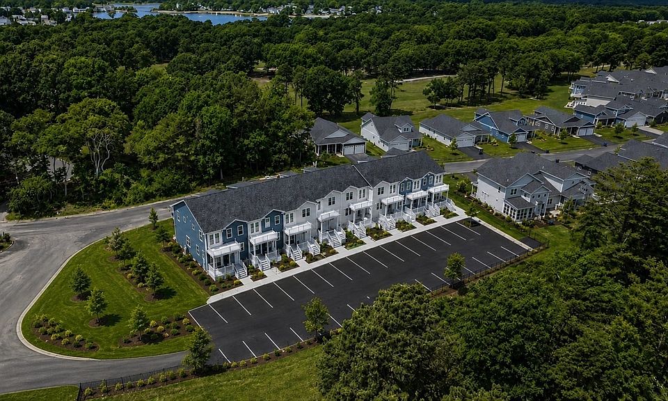 1st image of 36 Starboard Rd #D