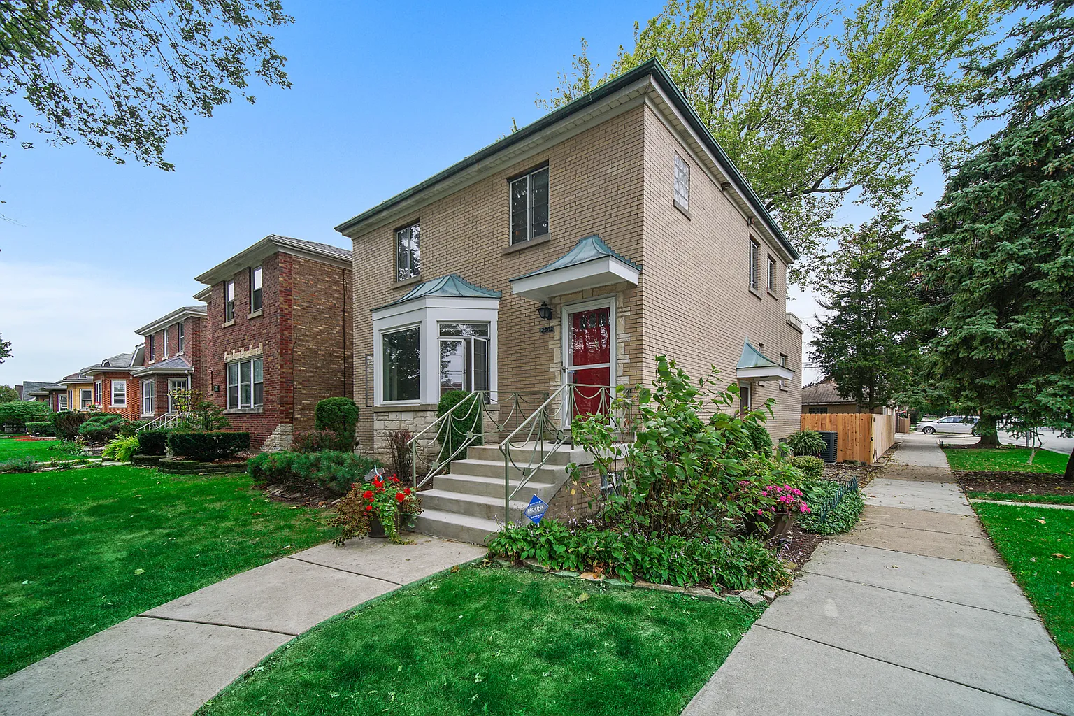 2902 Wisconsin Ave photo 1