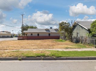 2205 O St, Bakersfield, CA