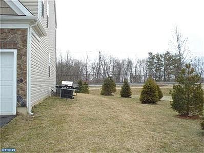 4th image of 711 N Haines Cir