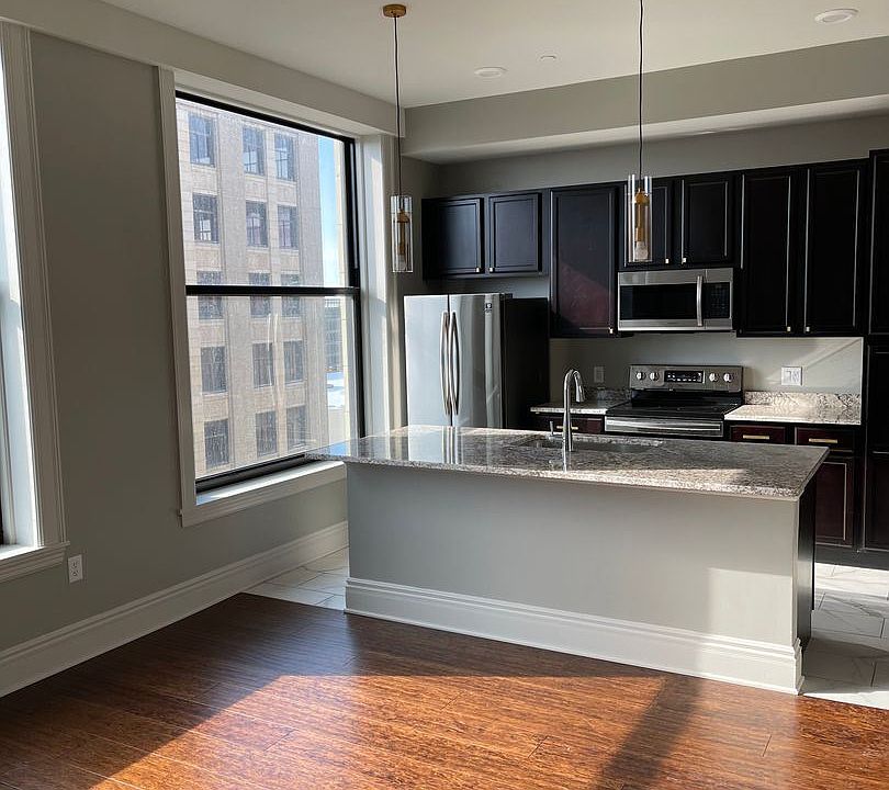 1st image of 505 6th St #523