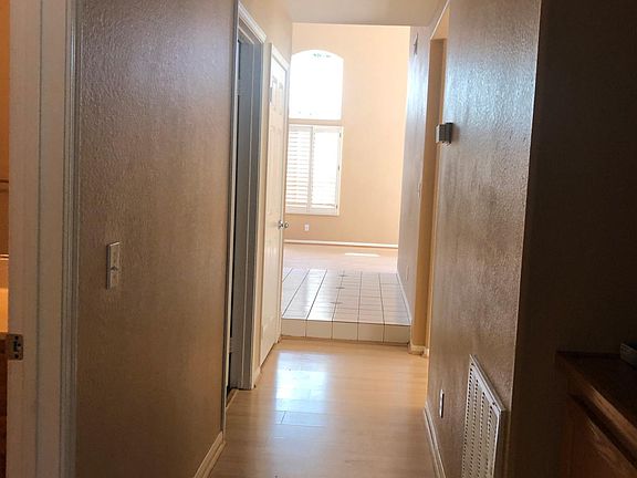 5th image of 1849 Mills Ct