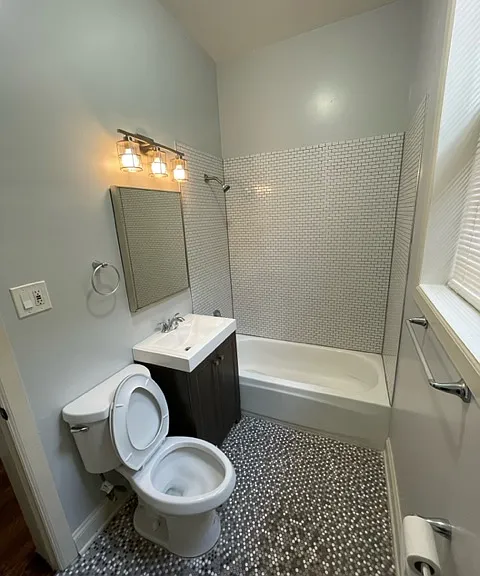 6616 S Wood St #3 — Photo 13