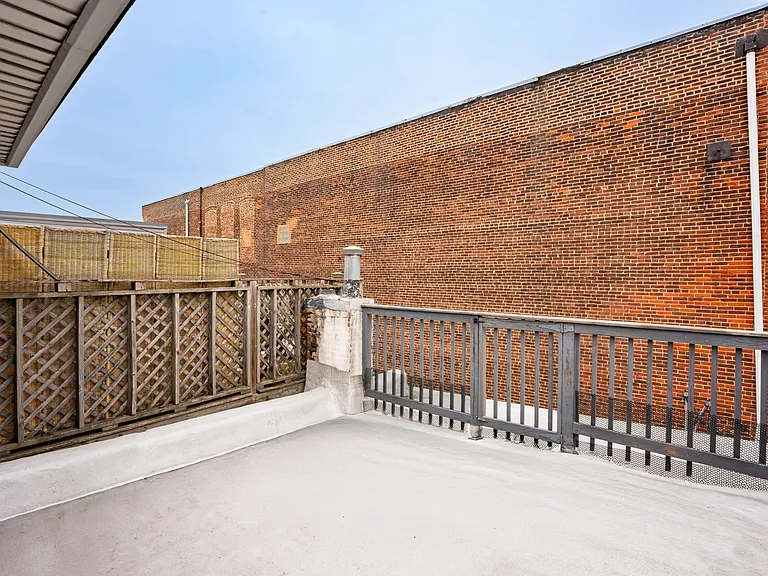 1327 Snyder Ave — Photo 19