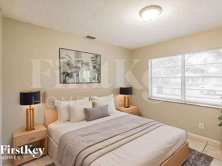 7820 SW 9th St — Photo 11