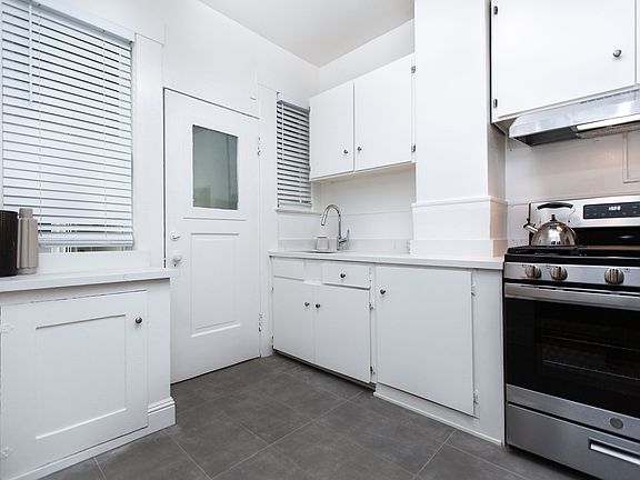 4th image of 1474 Sacramento St #410