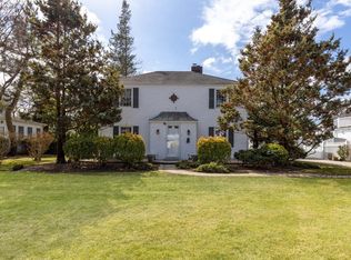 32 Sargent Rd, Scarsdale, NY 10583