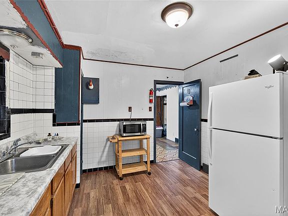 5th image of 6331 Saloma Ave