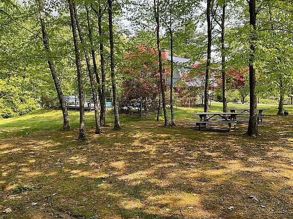 Picnic grove w/electric 