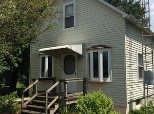 206 N Steele St, Cherry, IL 61317