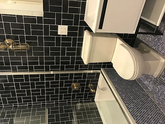 Rented by Nooklyn NYC LLC | media 12