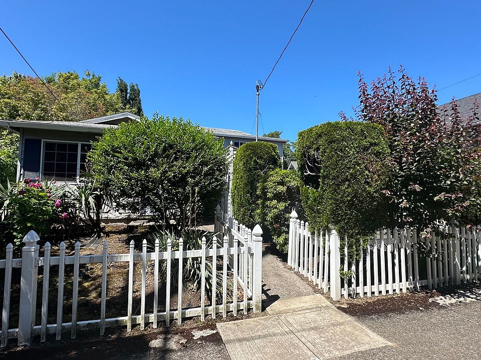 1st image of 2205-2213 NE 46th Ave #2207K142