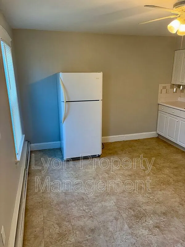 1 bed, 1.0 bath, $1,350 — Photo 3