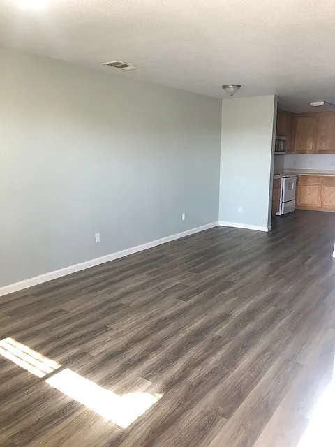 12407 Summers St photo 1