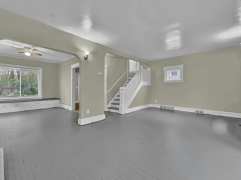 13317 Caine Ave — Photo 6