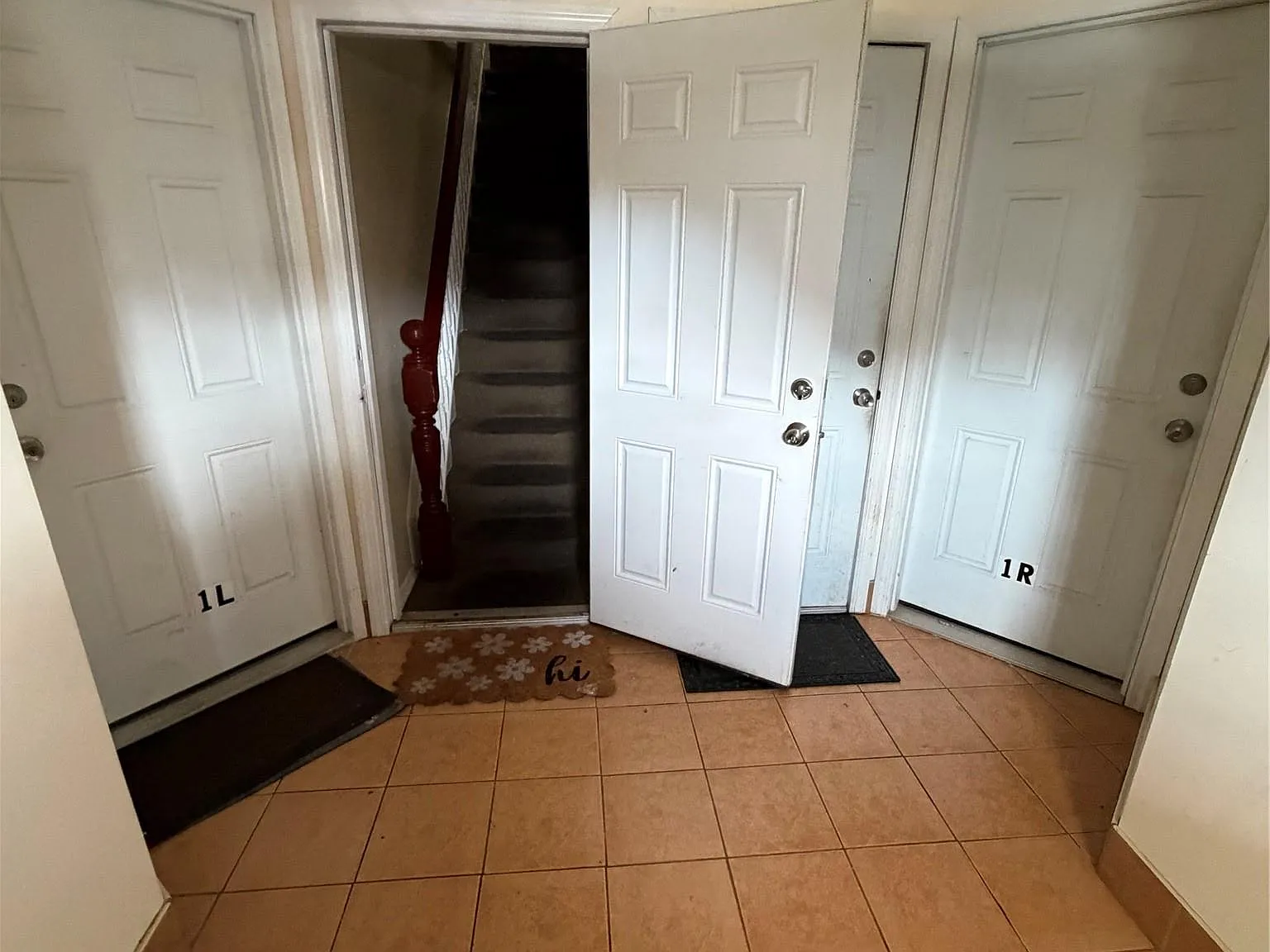 10 Fiske Pl — Photo 2