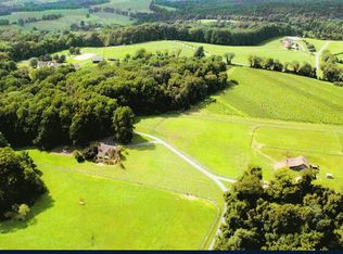 665 Harveys Bridge Rd, Coatesville, PA 19320