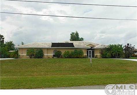 1st image of 129 SW Hawthorne Cir