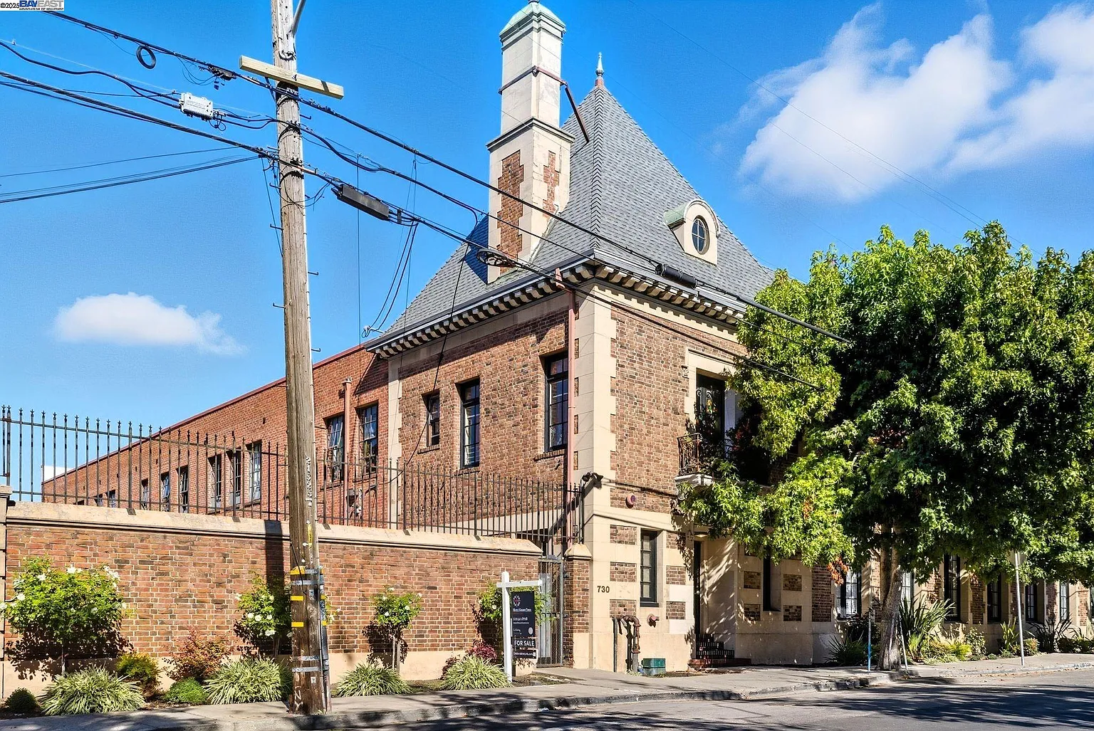 730 29th St APT 106 photo 1