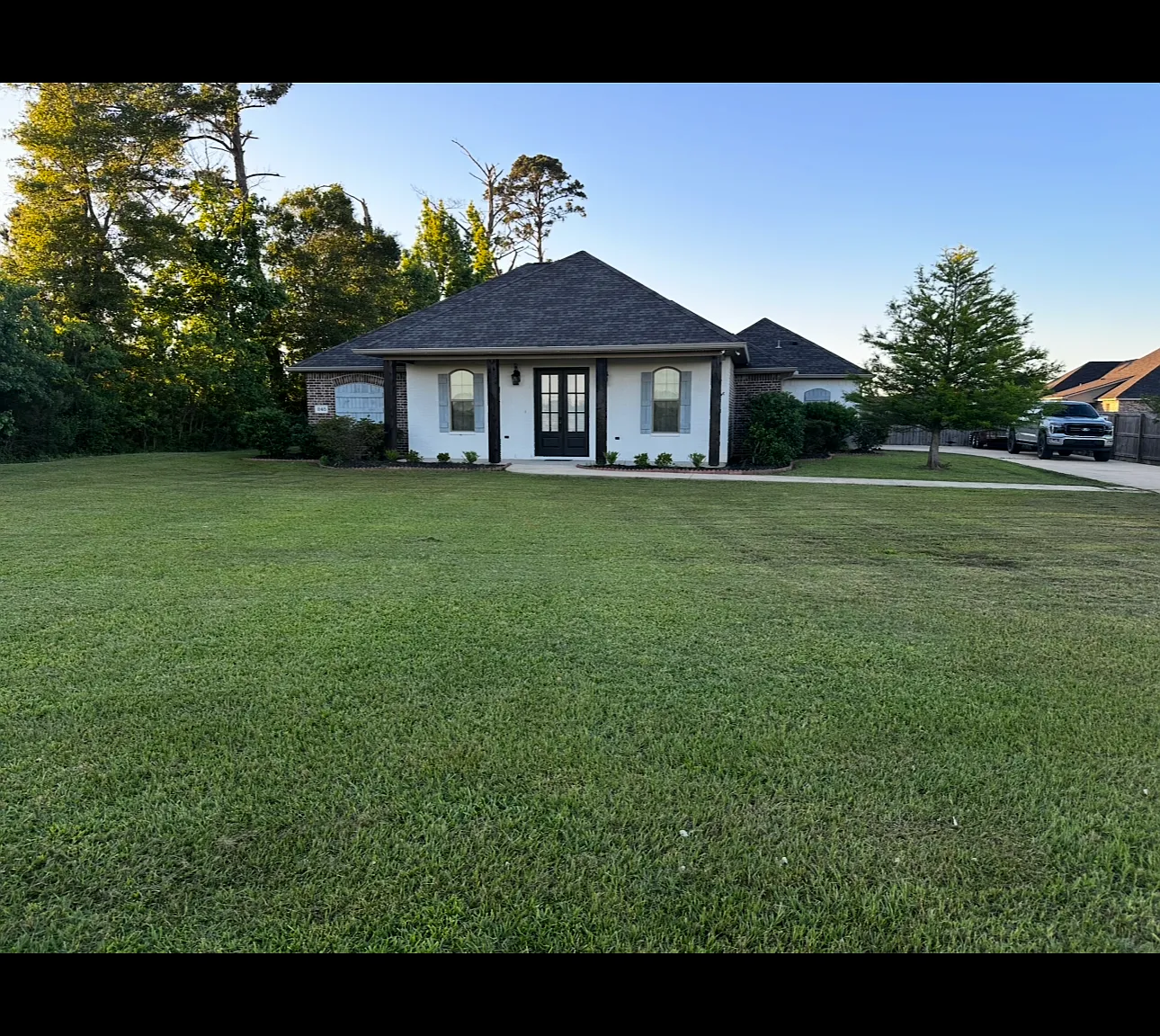 3 bed, 2.5 bath, 1807 sqft, $2,500 — Photo 1