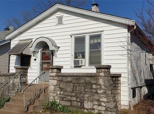 5438 Bates St, Saint Louis, MO 63116