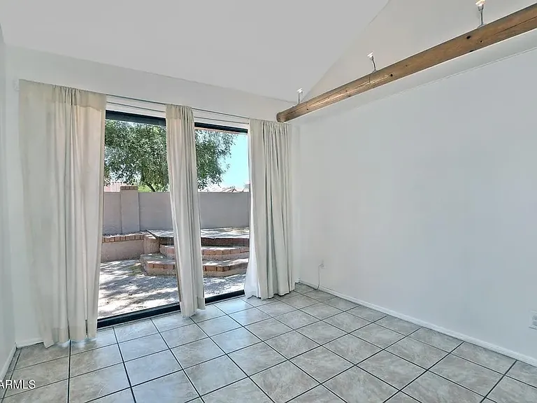 1807 N Ventura Ln — Photo 23