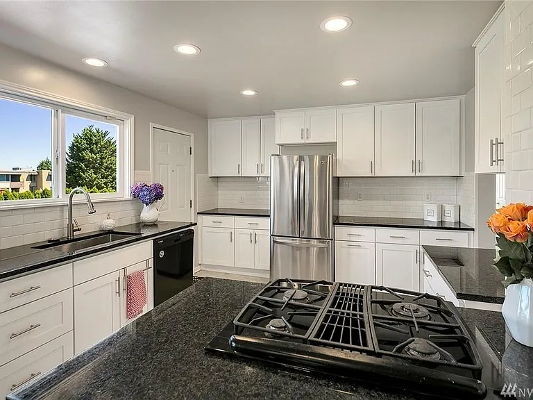 14712 35th Ave NE #1 — Photo 12
