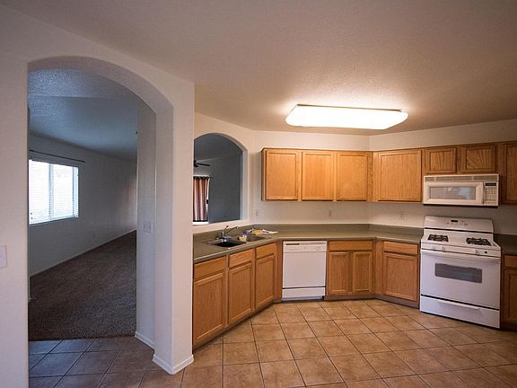 2nd image of 2259 W Roundwood Pl