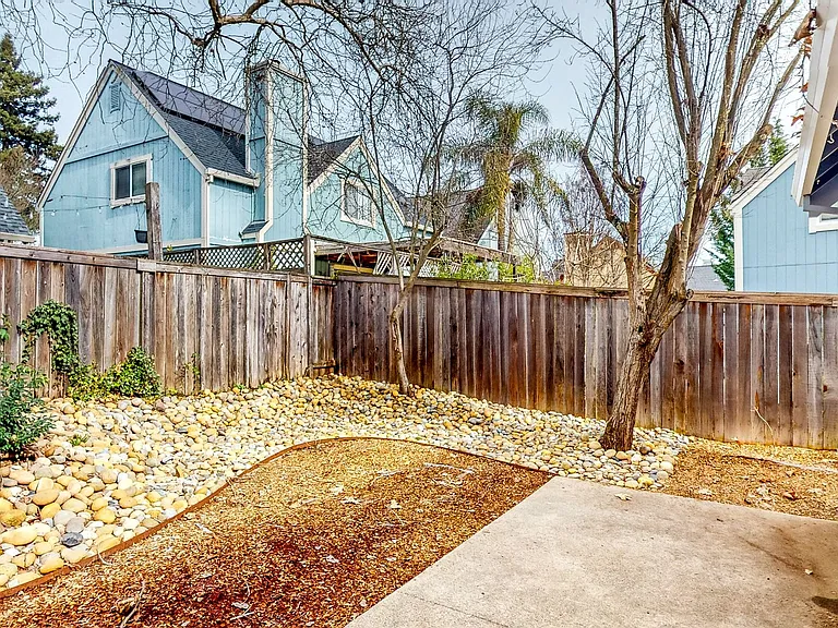 2135 Pebblewood Ct — Photo 50