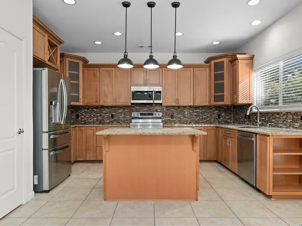 17 NIKITA, San Antonio, TX 78248