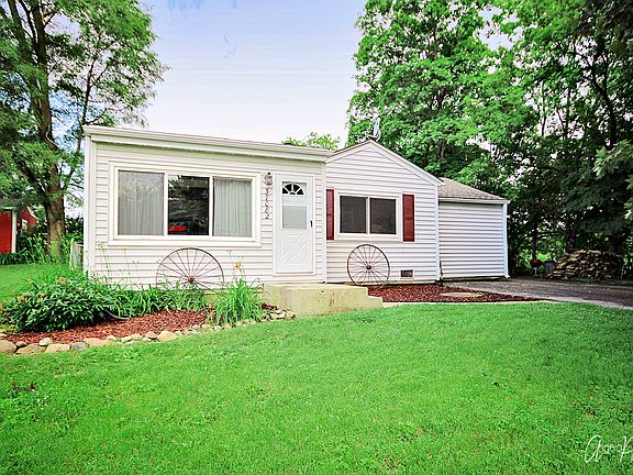 2nd image of 37082 N Lawrence Dr