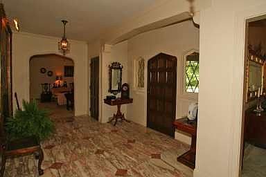 3rd image of 2700 McGee Ave