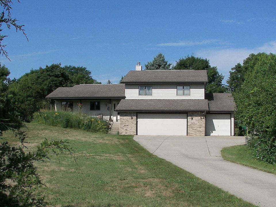 1st image of 471 Caernarvon Rd