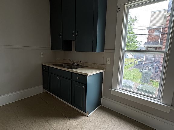 4th image of 203 Maryland Ave SW