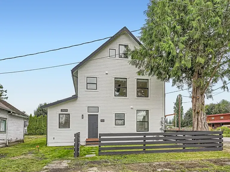 31628 W Commercial Street — Photo 1