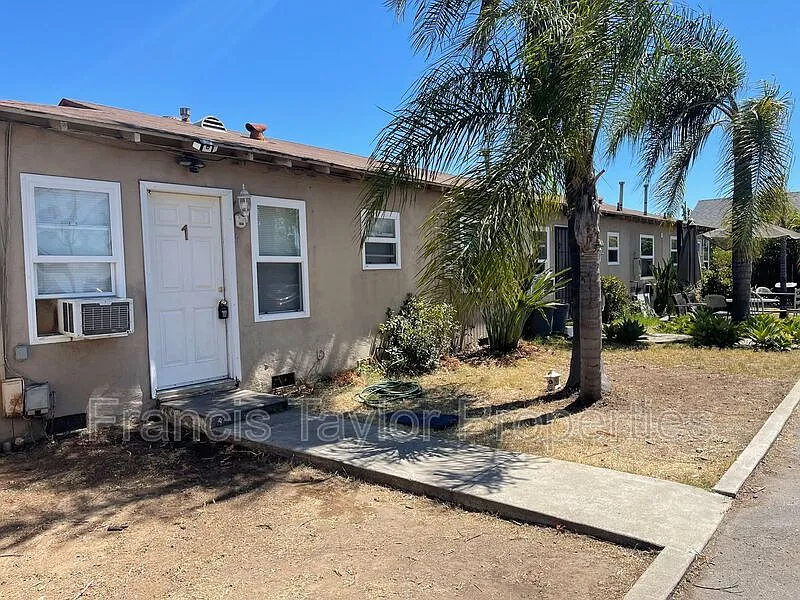 2 bed, 1.0 bath, 575 sqft, $1,795 — Photo 2